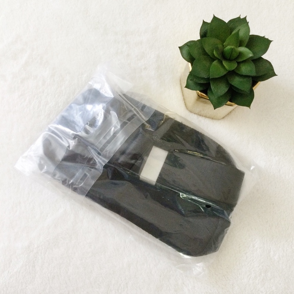LULULEMON Everywhere Belt Bag – Black 1L, Extended Strap, NWT - Picture 5 of 11